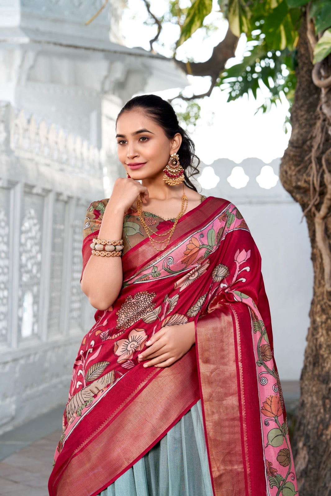 Presenting a perfectly blendedTussar silk lehenga for festive season to charm your look!β¨ - Navratri And other Festival